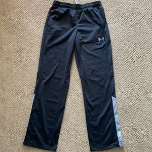 Boys Under Armour fleece line sweatpants. Size XL.